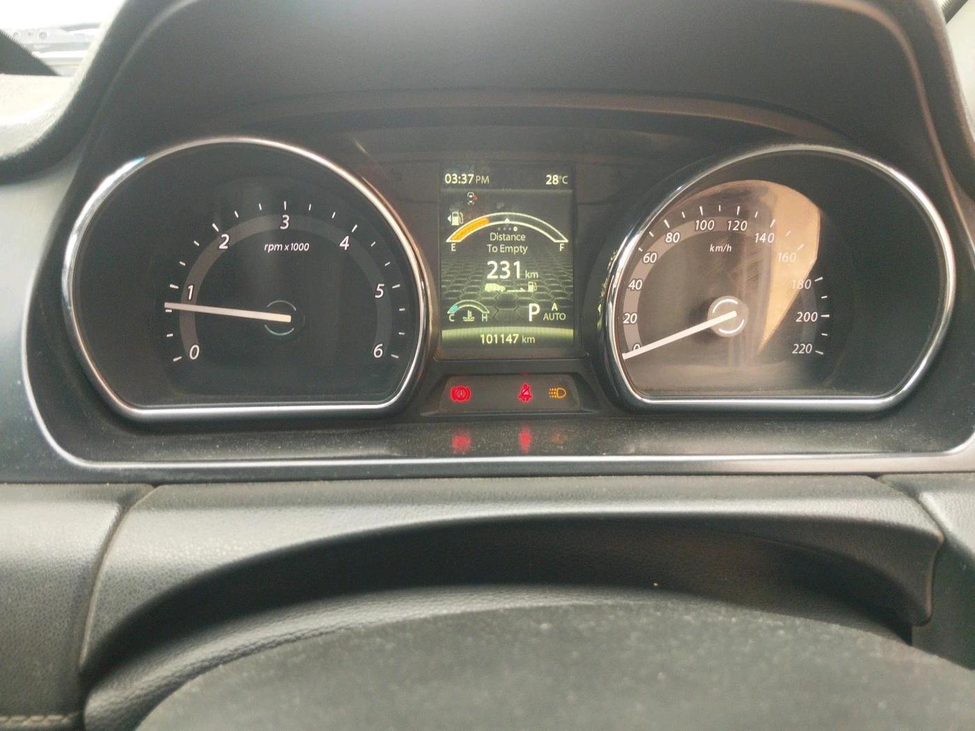 2018 Tata Hexa XTA 4X2 7 STR, Diesel, Automatic, 1,01,147 km, interior