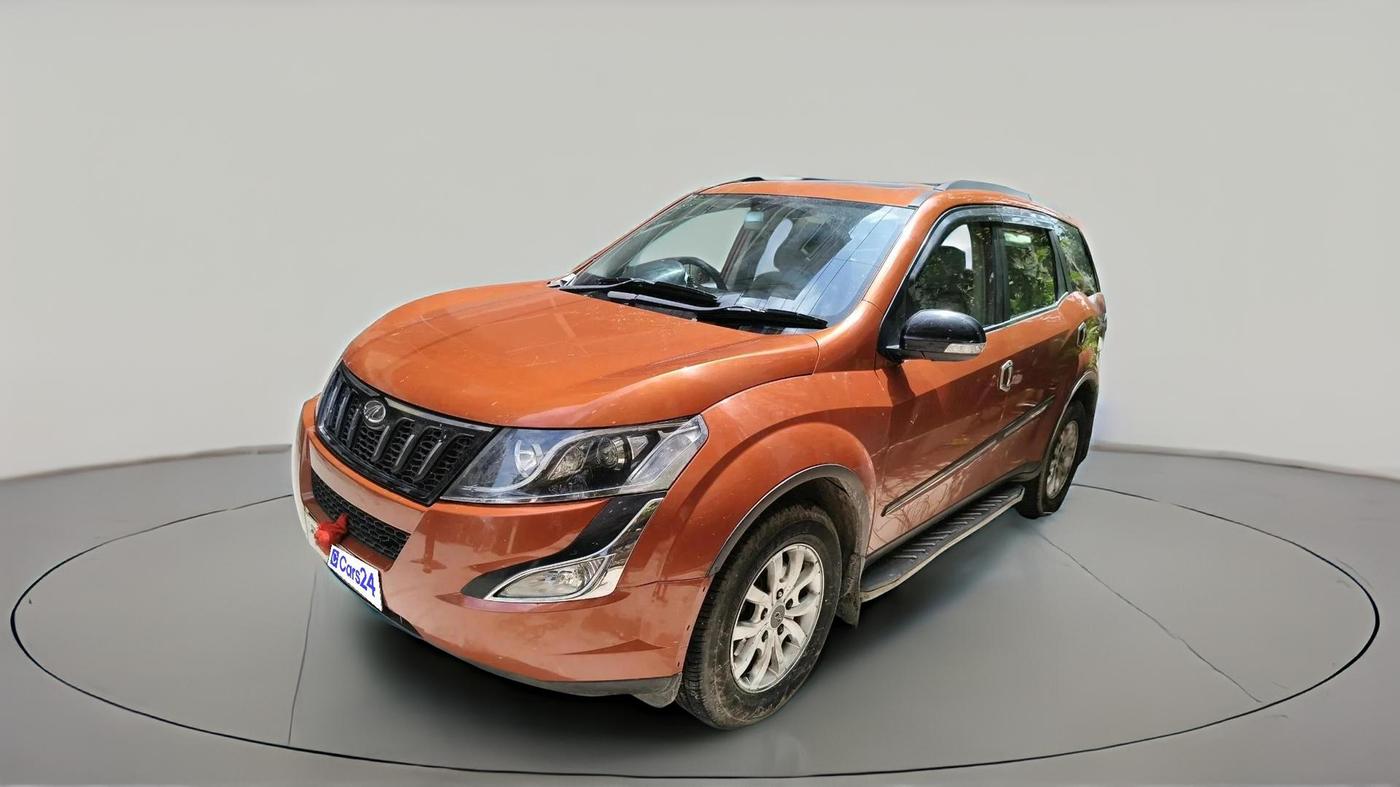 2015 Mahindra XUV500 W10, Diesel, Manual, 1,03,843 km, exterior