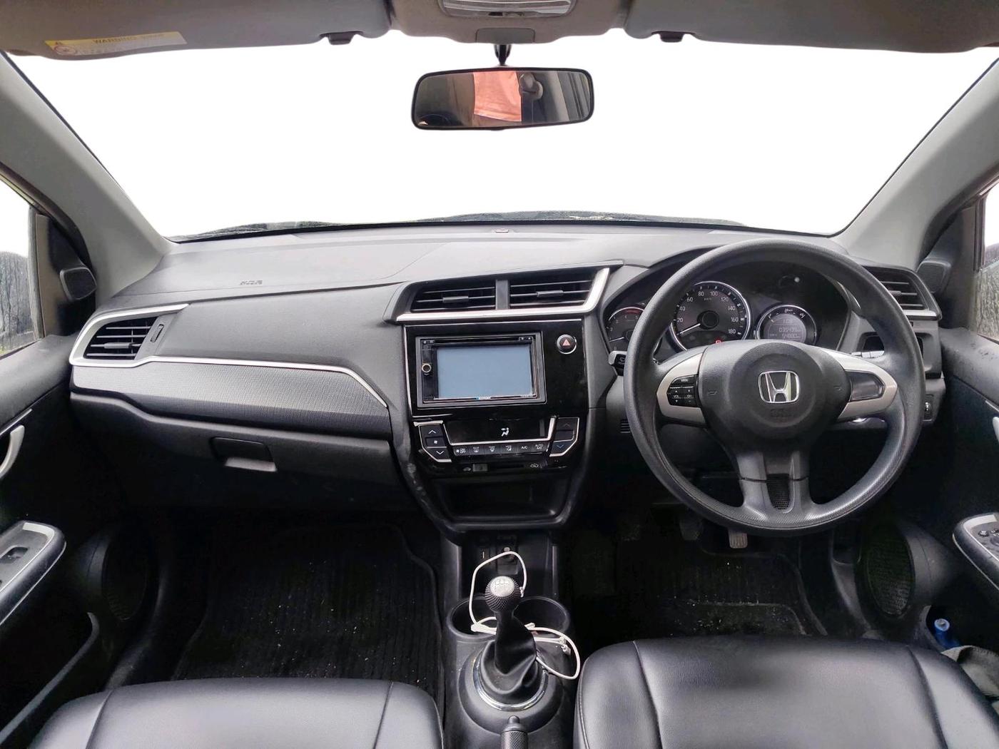 2017 Honda BR-V 1.5L I- DTEC V, Diesel, Manual, 35,439 km, interior