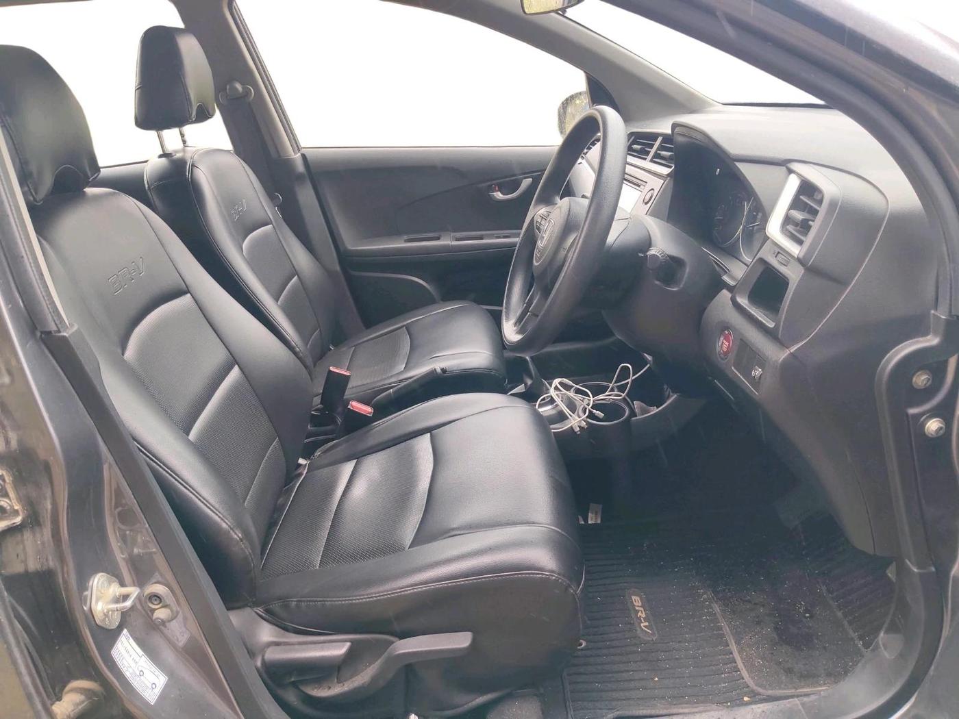 2017 Honda BR-V 1.5L I- DTEC V, Diesel, Manual, 35,439 km, interior