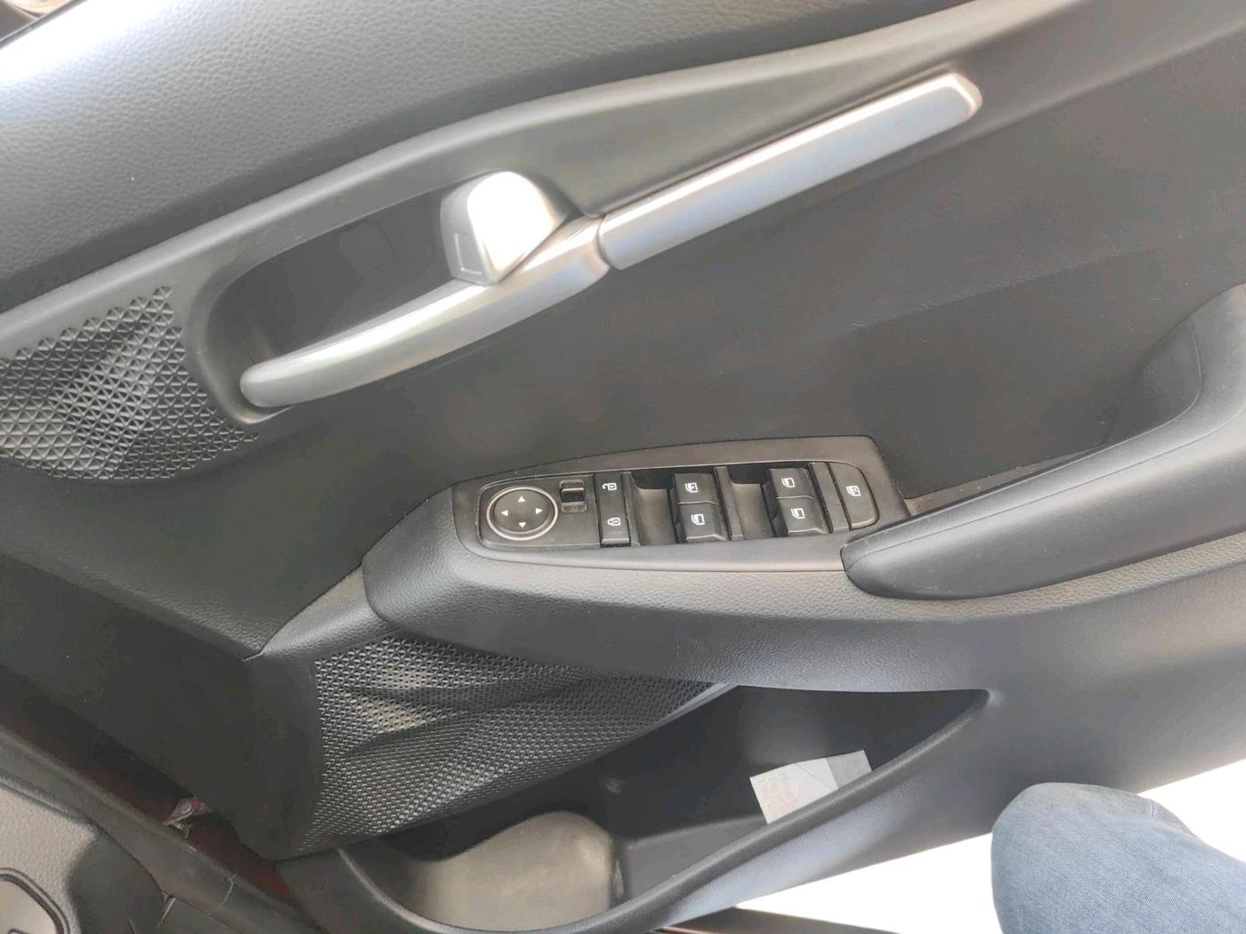 2020 KIA SELTOS HTK 1.5 PETROL, Petrol, Manual, 27,787 km, interior