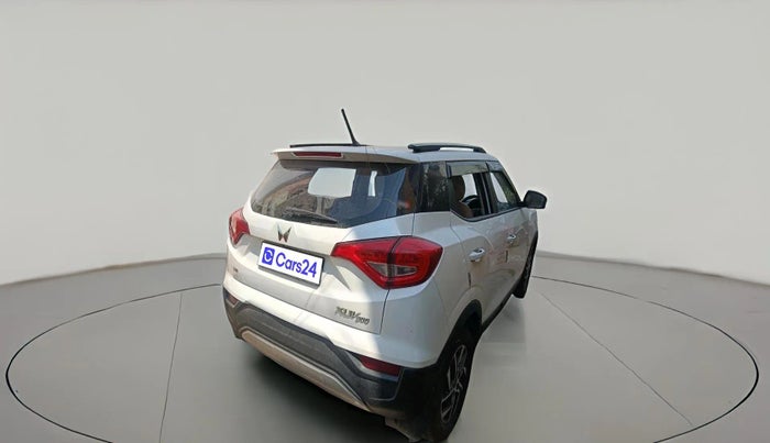2024 Mahindra XUV300 W8 (O) 1.2 PETROL, Petrol, Manual, 17,596 km, exterior