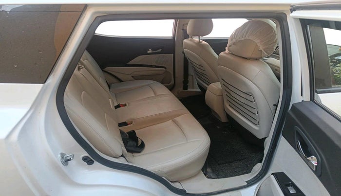 2024 Mahindra XUV300 W8 (O) 1.2 PETROL, Petrol, Manual, 17,596 km, interior
