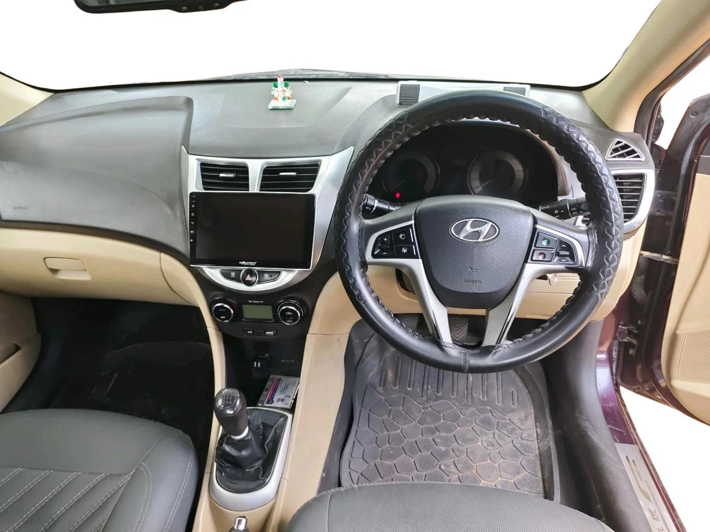 2013 Hyundai Verna FLUIDIC 1.6 CRDI SX, Diesel, Manual, 93,147 km, interior