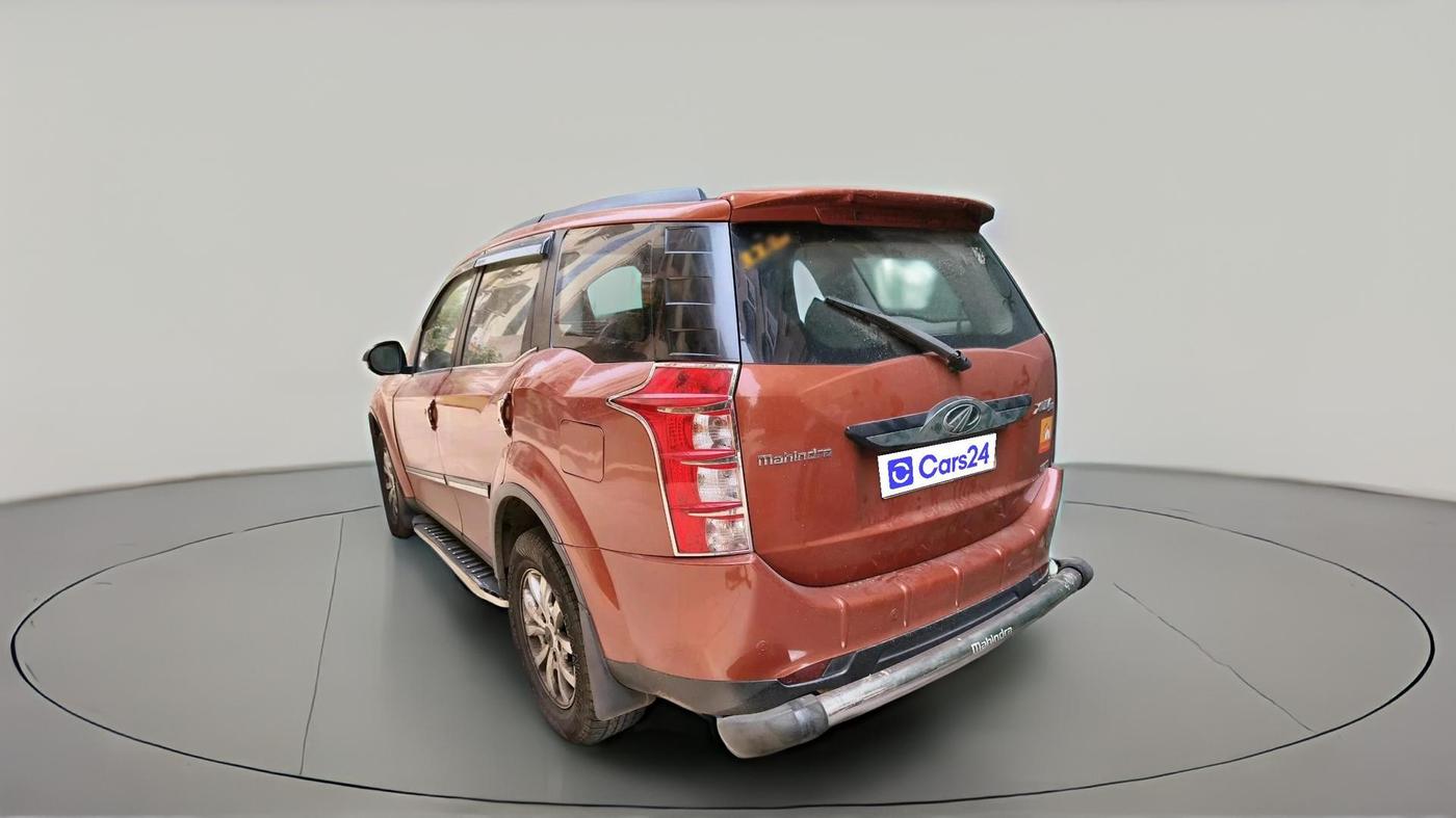 2015 Mahindra XUV500 W10, Diesel, Manual, 1,01,657 km, exterior