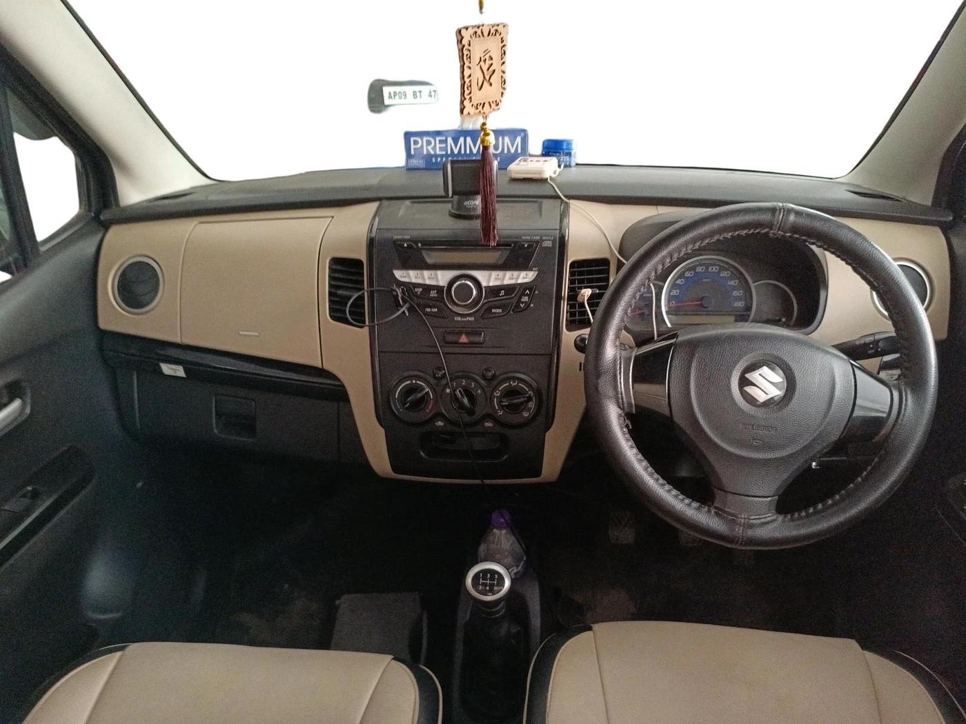 2017 Maruti Wagon R 1.0 VXI OPT, Petrol, Manual, 43,135 km, interior