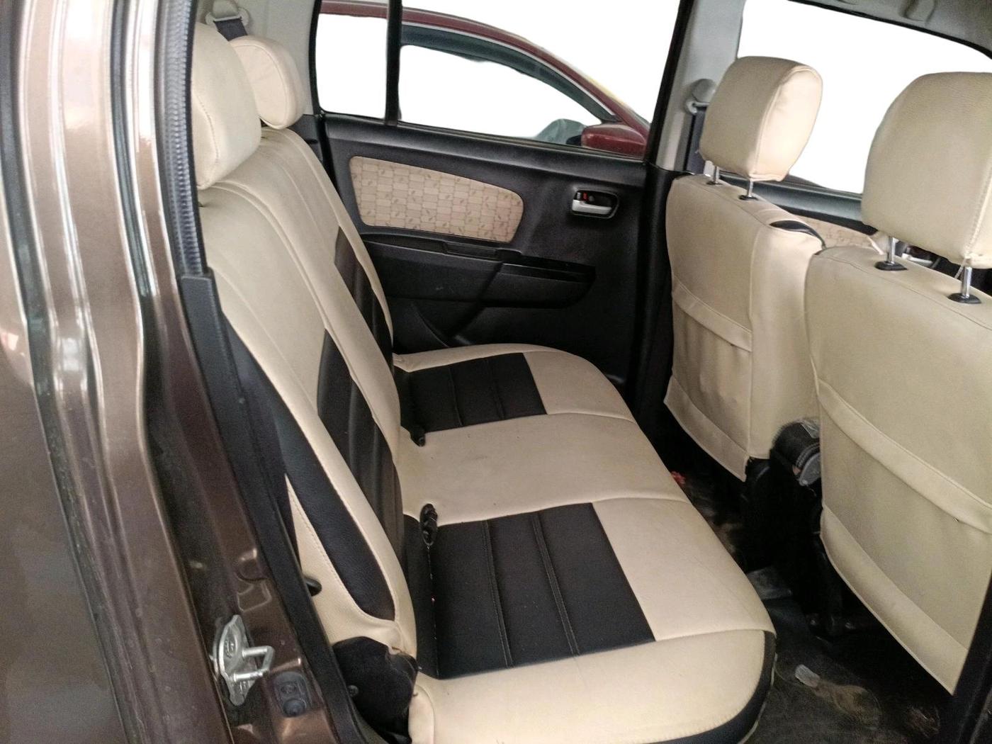 2017 Maruti Wagon R 1.0 VXI OPT, Petrol, Manual, 43,135 km, interior