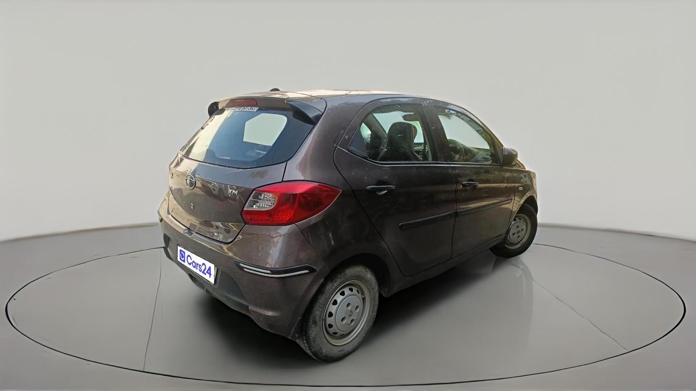 2017 Tata Tiago XM PETROL, Petrol, Manual, 1,04,333 km, exterior