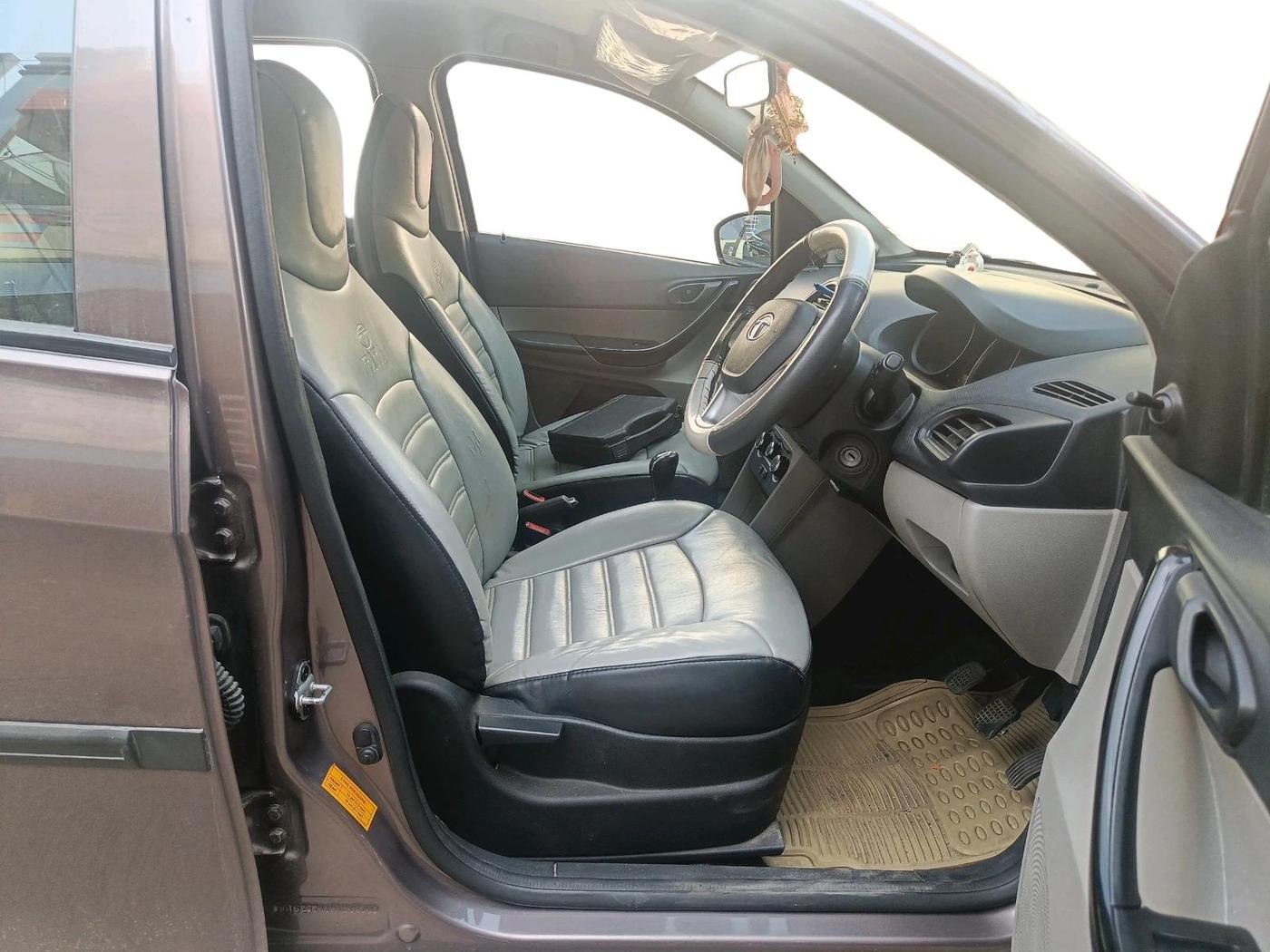 2017 Tata Tiago XM PETROL, Petrol, Manual, 1,04,333 km, interior