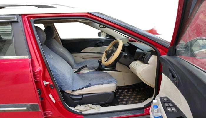 2019 Mahindra XUV300 W8 (O) 1.5 DIESEL, Diesel, Manual, 71,726 km, interior