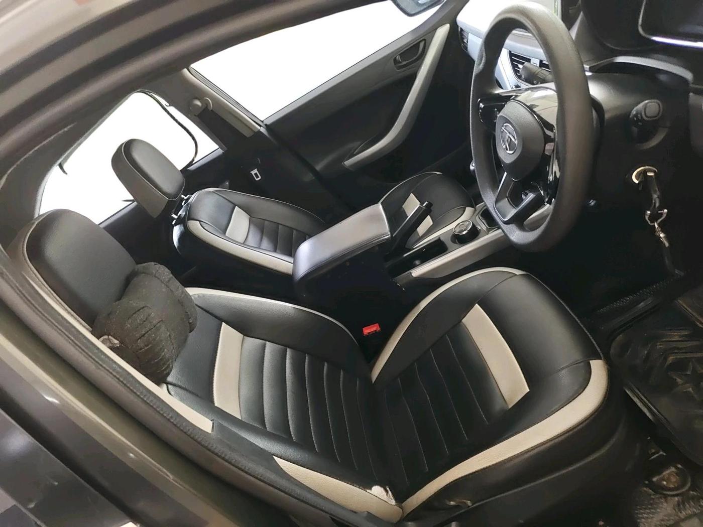 2020 Tata NEXON XM DIESEL, Diesel, Manual, 1,43,928 km, interior