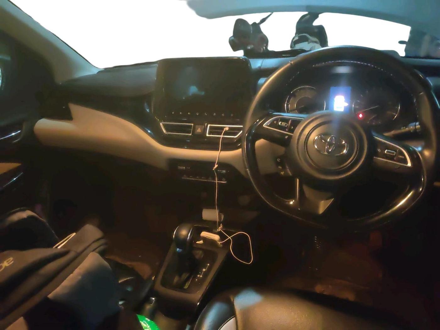 2023 Toyota Glanza V AMT, Petrol, Automatic, 30,182 km, interior