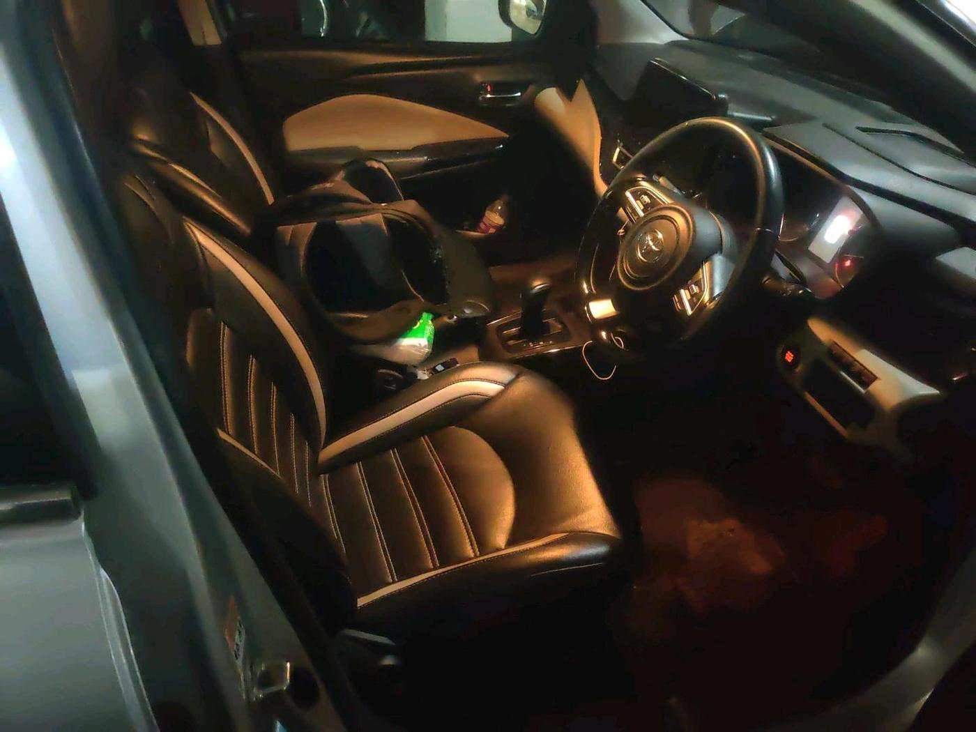 2023 Toyota Glanza V AMT, Petrol, Automatic, 30,182 km, interior