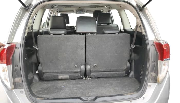 2016 Toyota Innova Crysta 2.4 ZX 7 STR, Diesel, Manual, 2,96,316 km, exterior