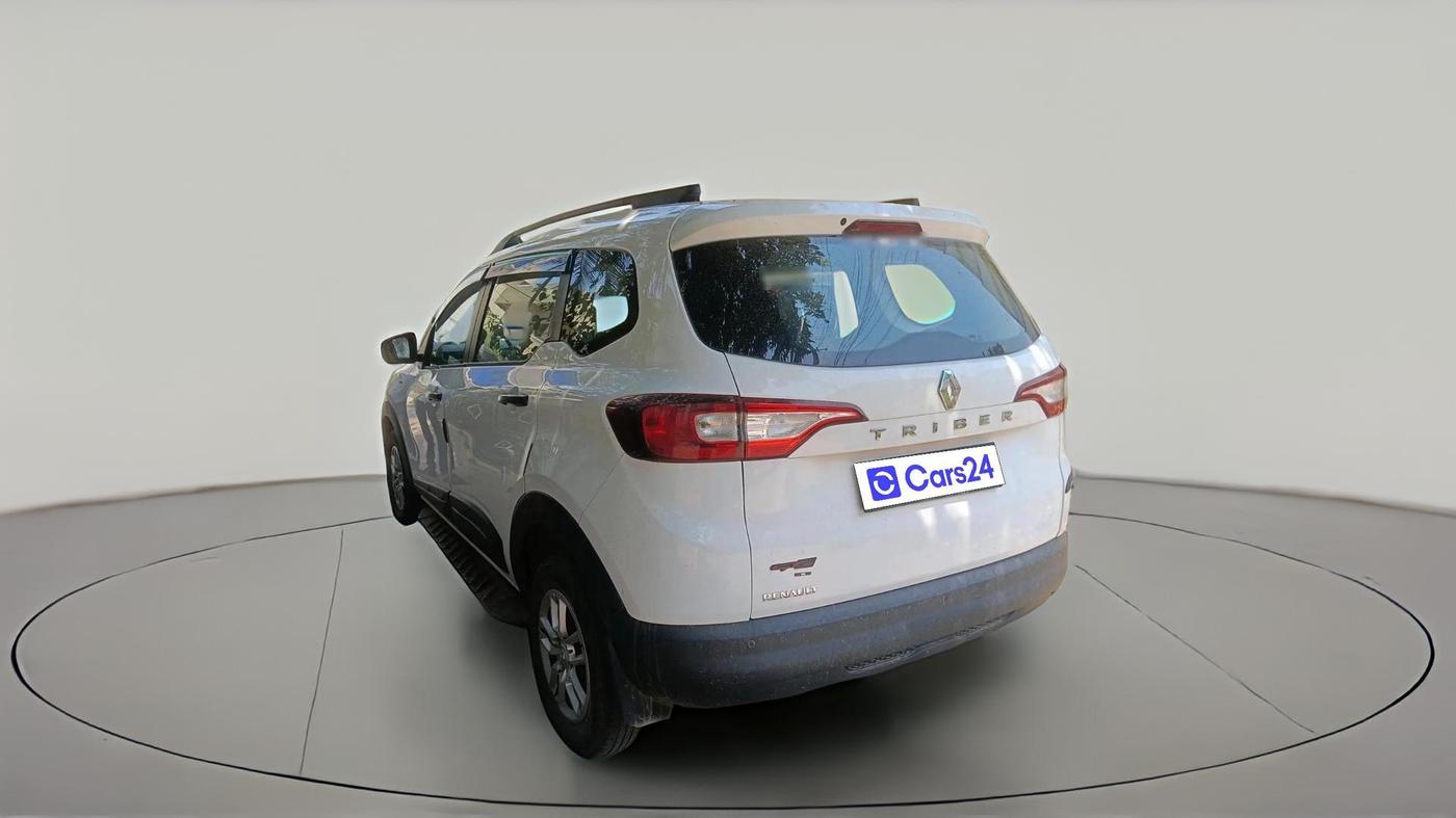 2022 Renault TRIBER RXL MT, Petrol, Manual, 55,432 km, exterior