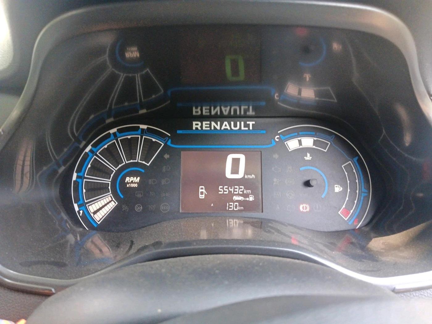 2022 Renault TRIBER RXL MT, Petrol, Manual, 55,432 km, interior