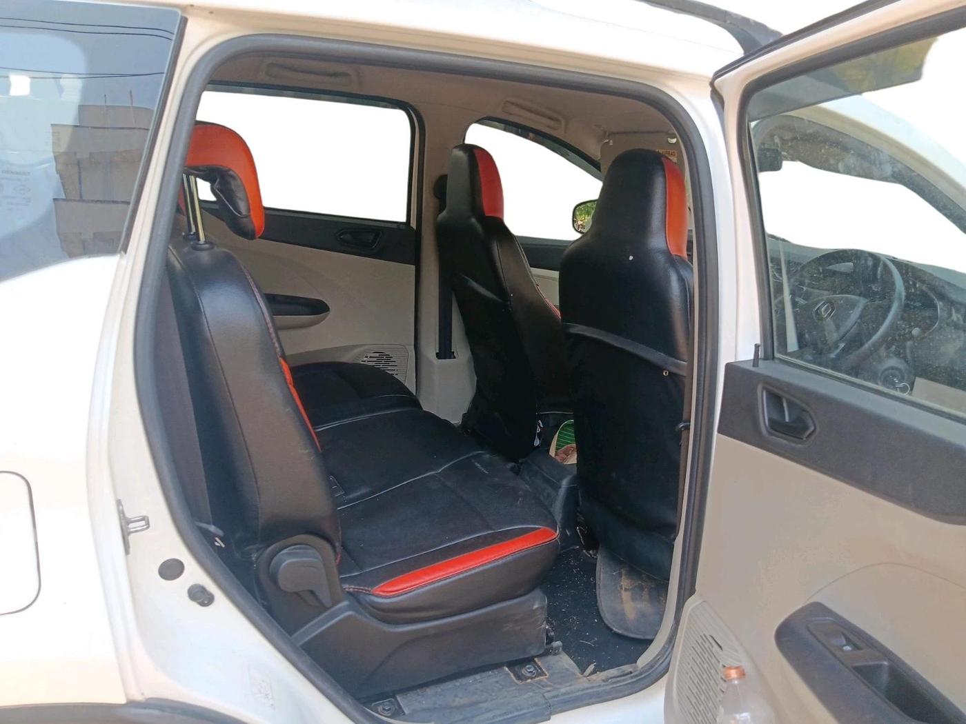 2022 Renault TRIBER RXL MT, Petrol, Manual, 55,432 km, interior
