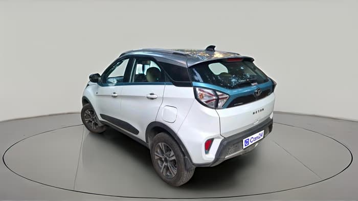 2022 Tata NEXON EV XZ PLUS LUX, Electric, Automatic, 82,122 km, exterior