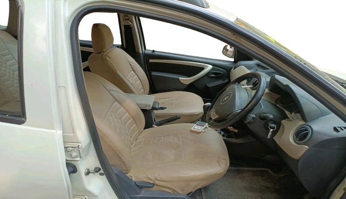 2014 Renault Duster 85 PS RXL DIESEL, Diesel, Manual, 1,22,679 km, interior