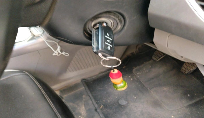 2017 Tata NEXON XT PETROL, Petrol, Manual, 1,38,676 km, interior