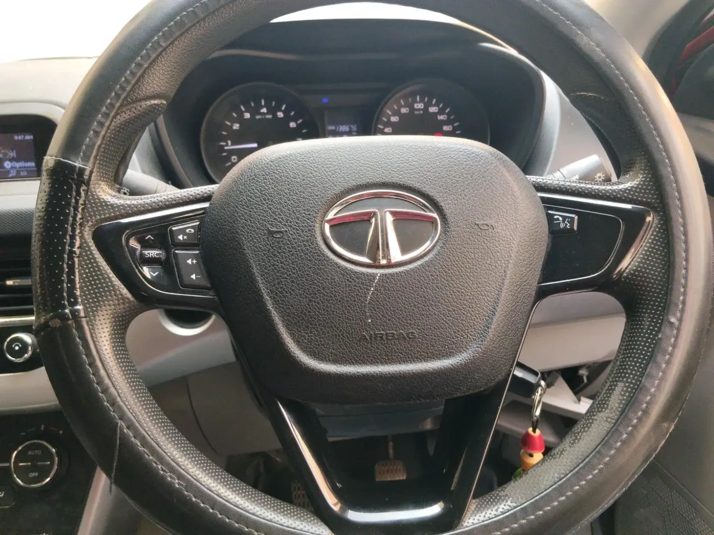 2017 Tata NEXON XT PETROL, Petrol, Manual, 1,38,676 km, interior