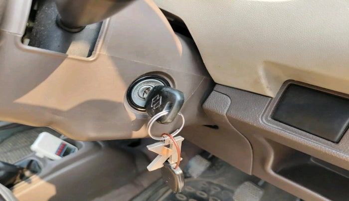 2010 Maruti Zen Estilo LXI, Petrol, Manual, 60,350 km, interior