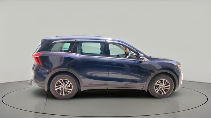 2022 Mahindra XUV700 AX 5 P MT 7 STR, Petrol, Manual, 37,511 km, exterior