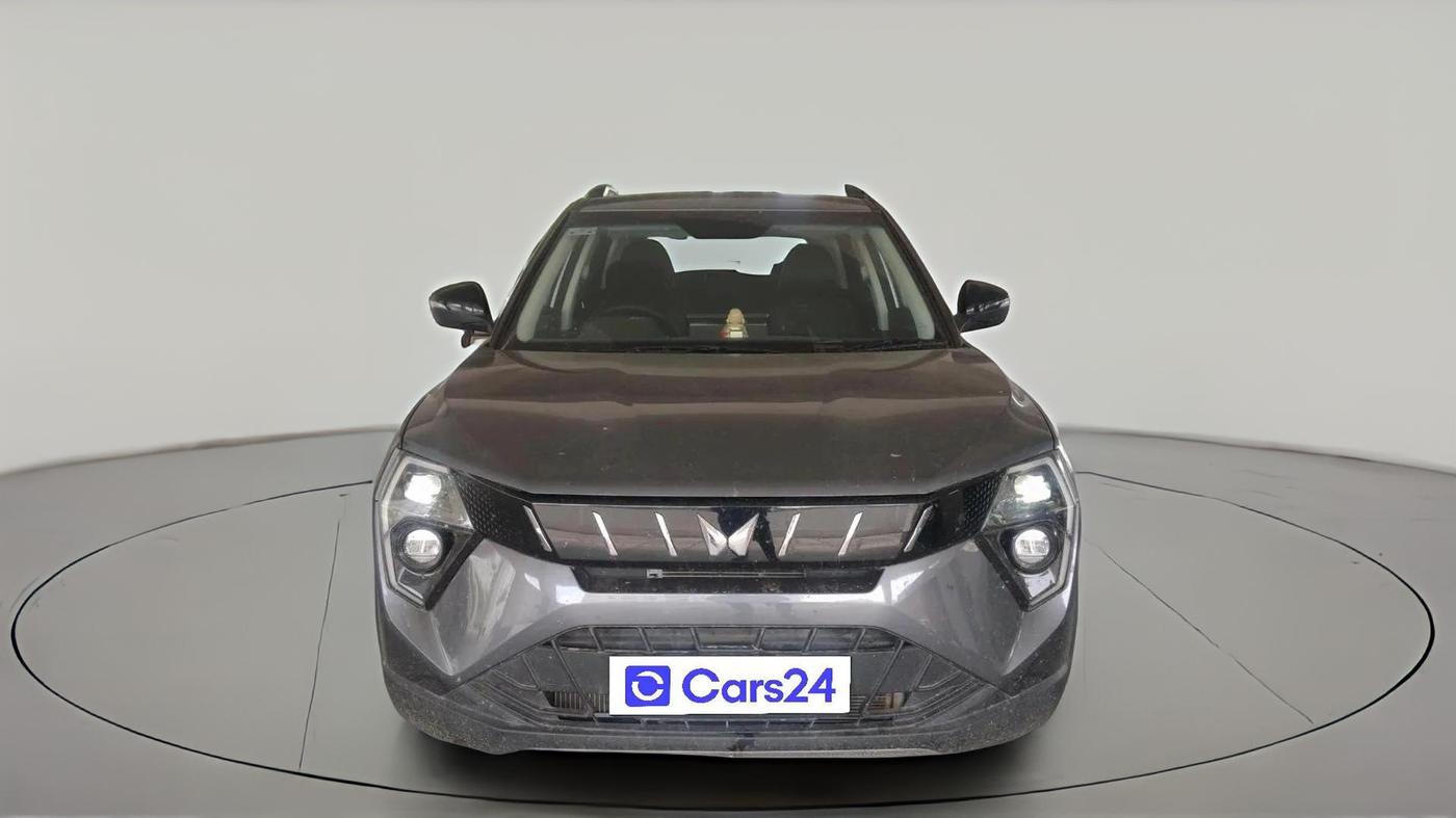2025 Mahindra XUV 3XO AX5 1.5 Turbo Diesel Autoshift Plus, Diesel, Automatic, 21,888 km, exterior