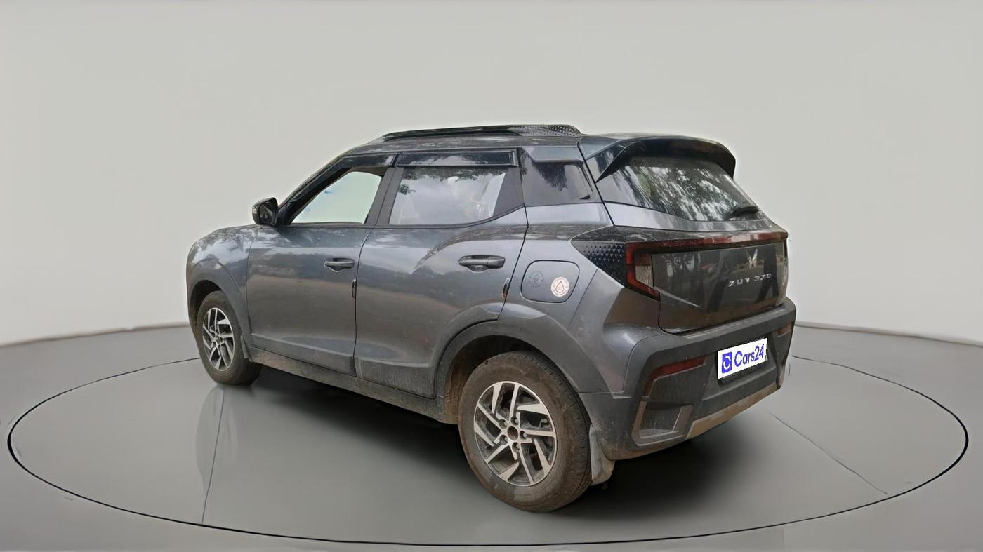 2025 Mahindra XUV 3XO AX5 1.5 Turbo Diesel Autoshift Plus, Diesel, Automatic, 21,888 km, exterior