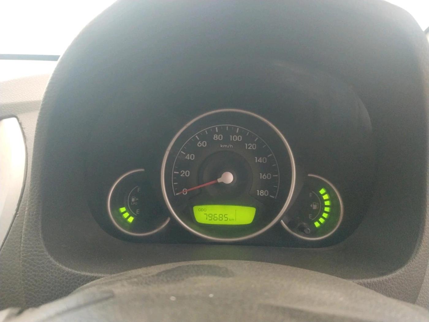 2012 Hyundai Eon MAGNA + LPG, Petrol, Manual, 79,685 km, interior