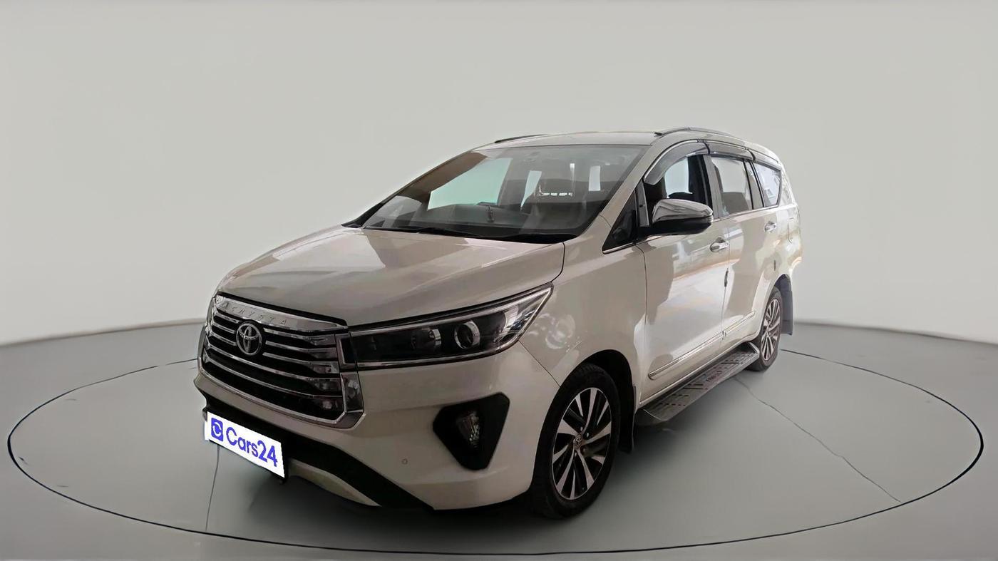 2022 Toyota Innova Crysta 2.4 ZX 7 STR, Diesel, Manual, 96,497 km, exterior