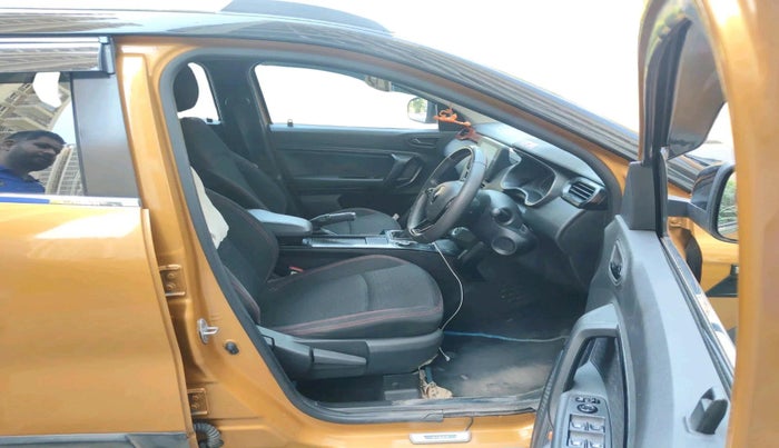 2022 Renault Kiger RXZ AMT DUAL TONE, Petrol, Automatic, 59,348 km, interior