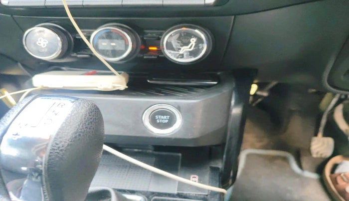 2022 Renault Kiger RXZ AMT DUAL TONE, Petrol, Automatic, 59,348 km, interior