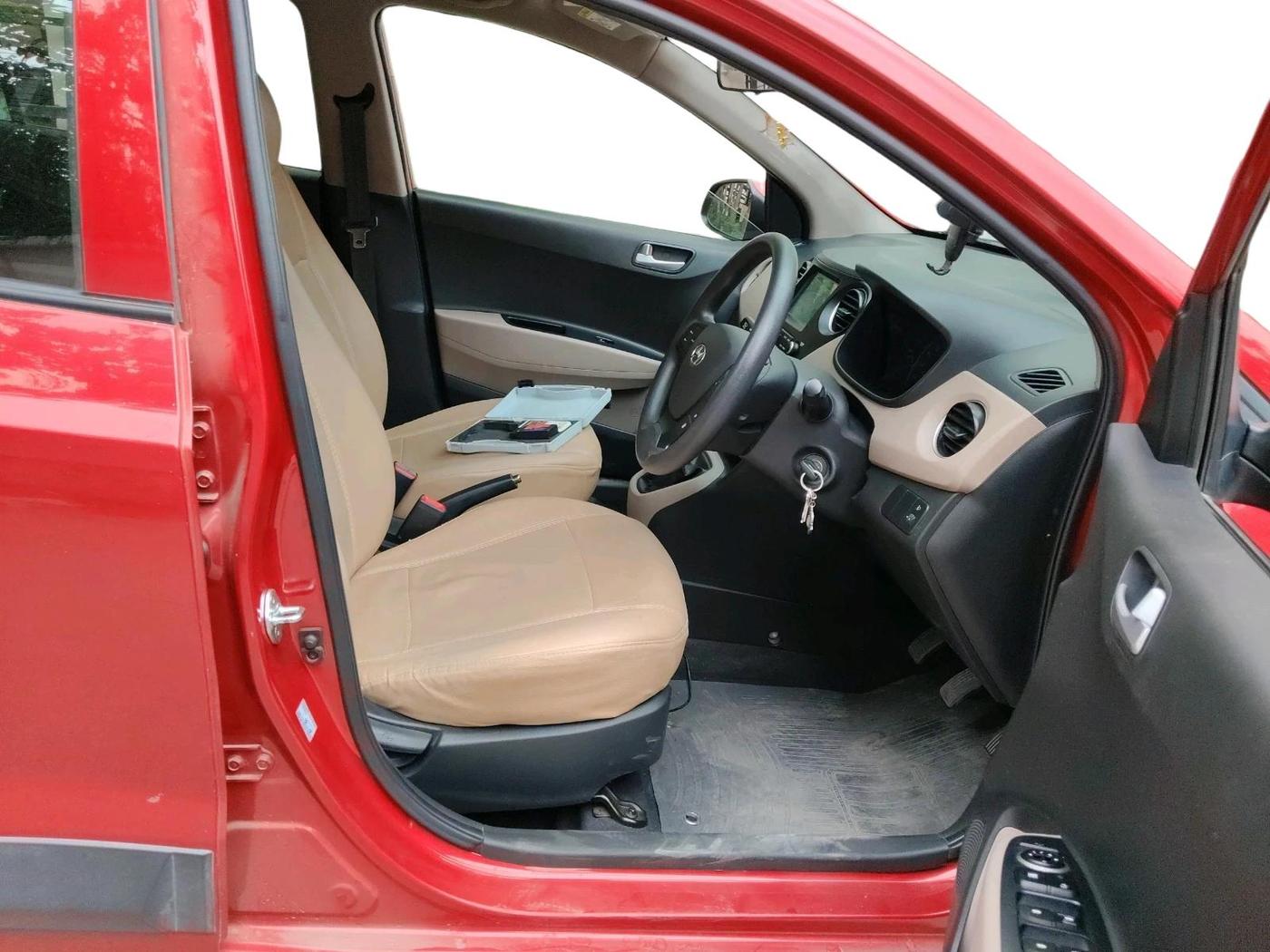 2017 Hyundai Grand i10 SPORTZ (O) 1.2 KAPPA VTVT, Petrol, Manual, 29,385 km, interior