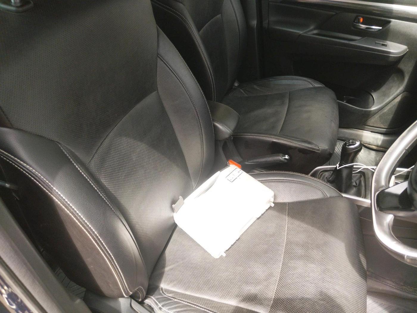 2023 Maruti XL6 ALPHA PLUS MT, Petrol, Manual, 30,395 km, interior