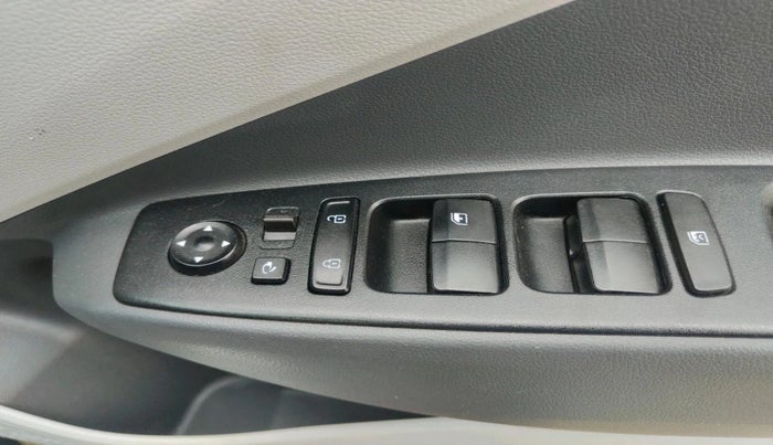 2024 Hyundai GRAND I10 NIOS SPORTZ AMT 1.2 KAPPA VTVT, Petrol, Automatic, 20,852 km, interior