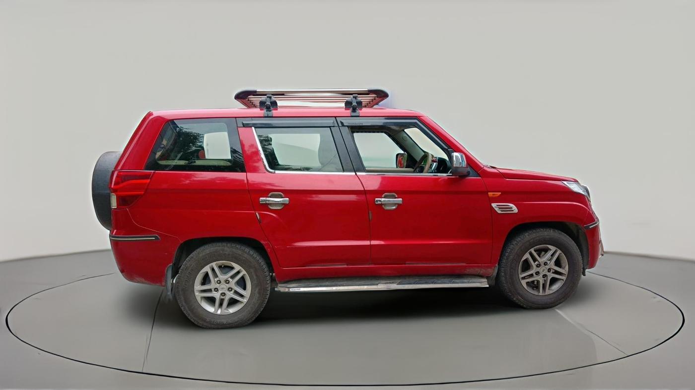 2018 Mahindra TUV 300 PLUS P8, Diesel, Manual, 46,786 km, exterior