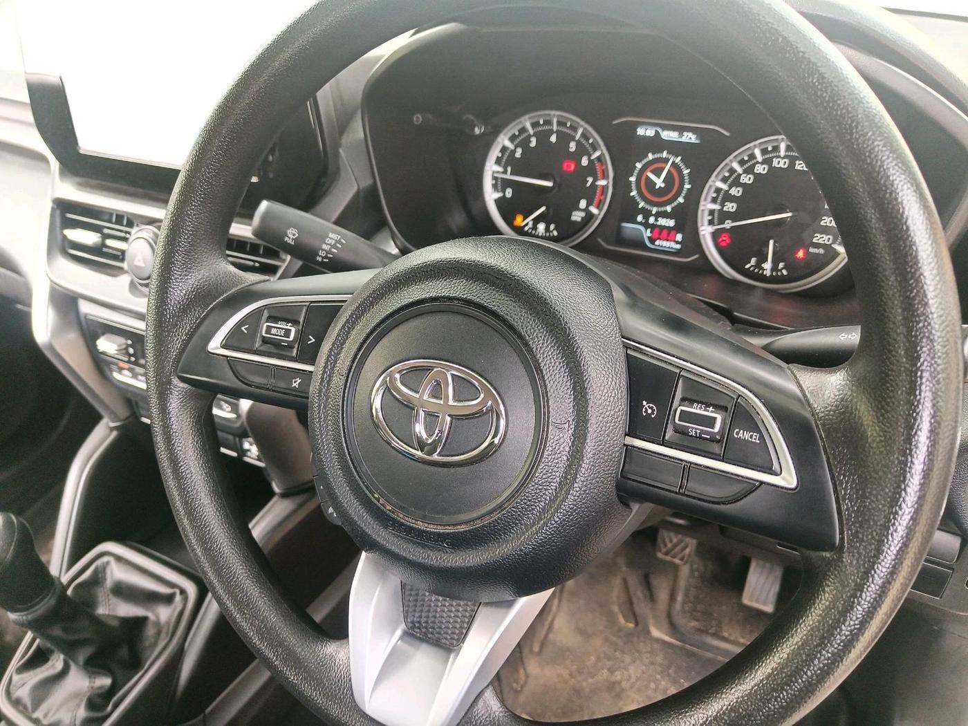 2024 Toyota URBAN CRUISER HYRYDER S NEO DRIVE  E-CNG, CNG, Manual, 41,937 km, interior