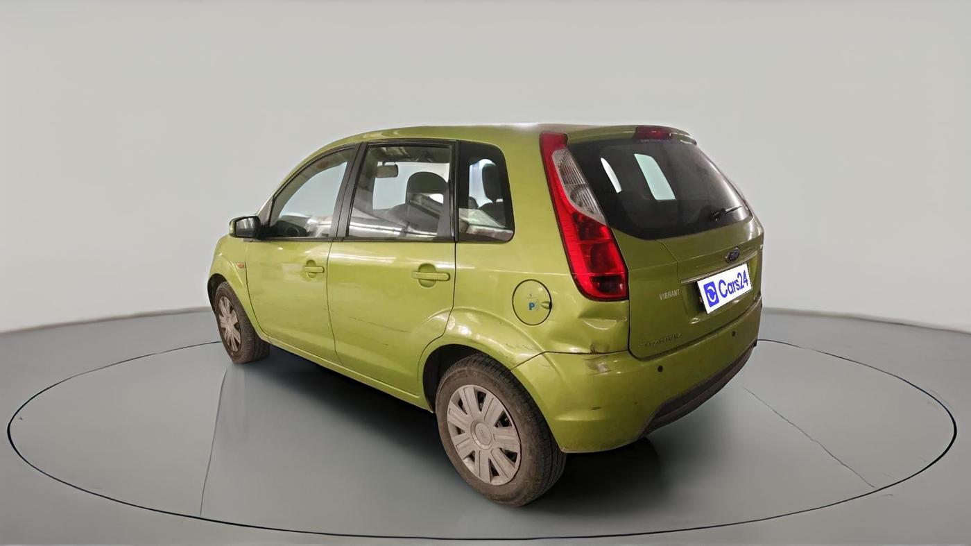2011 Ford Figo TITANIUM 1.2 PETROL, Petrol, Manual, 1,18,717 km, exterior
