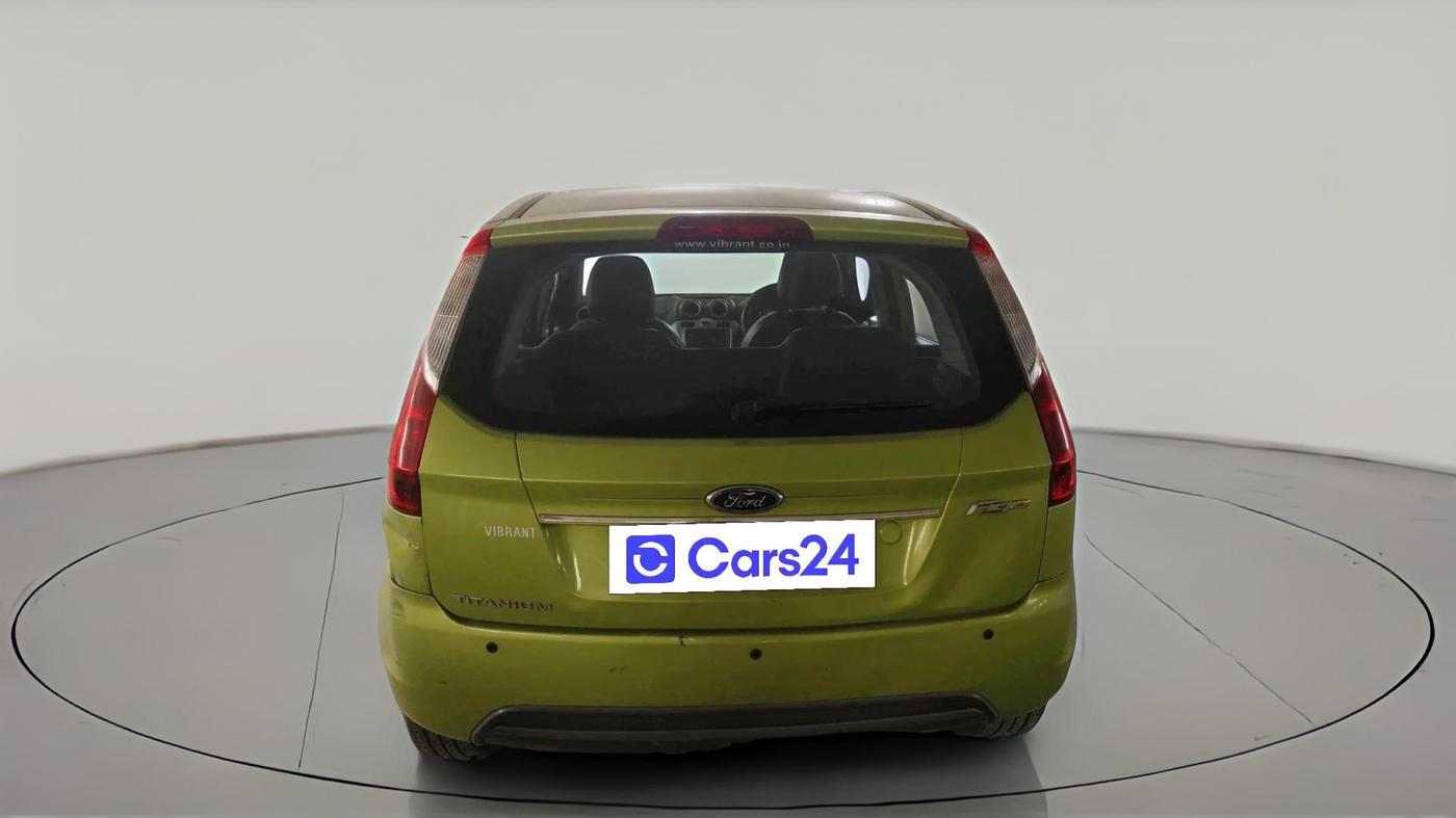 2011 Ford Figo TITANIUM 1.2 PETROL, Petrol, Manual, 1,18,717 km, exterior