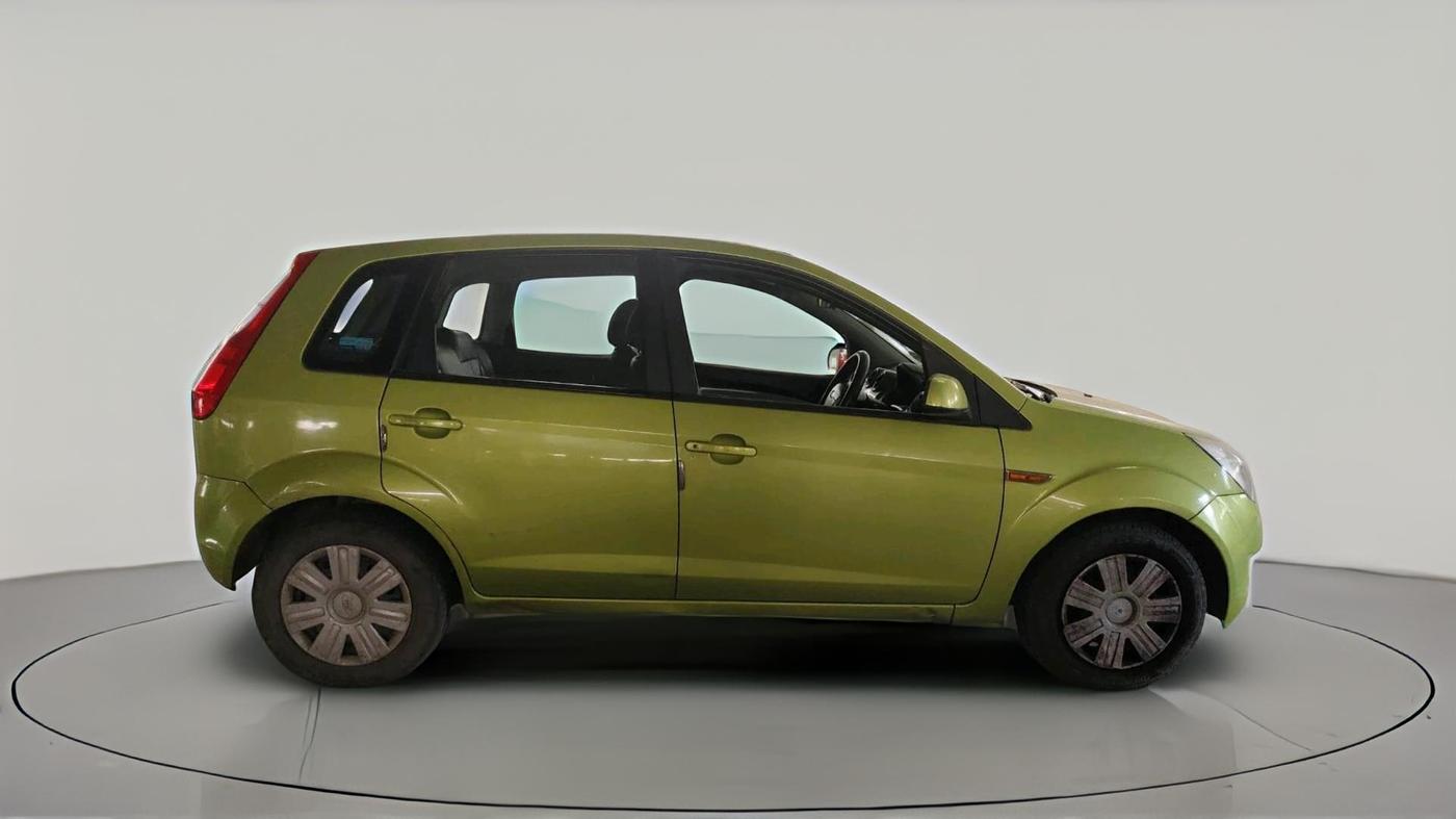 2011 Ford Figo TITANIUM 1.2 PETROL, Petrol, Manual, 1,18,717 km, exterior