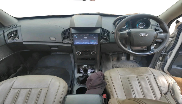 2019 Mahindra XUV500 W5, Diesel, Manual, 1,56,771 km, interior
