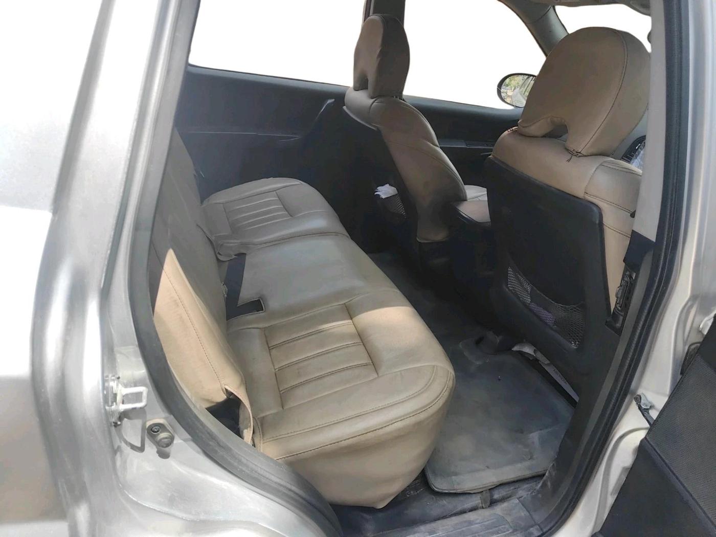 2019 Mahindra XUV500 W5, Diesel, Manual, 1,56,771 km, interior