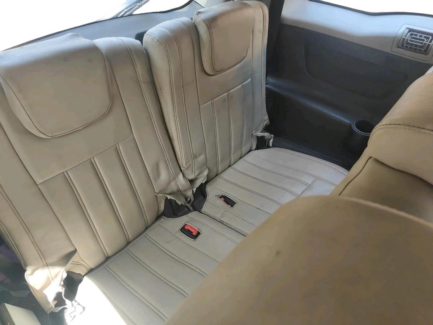 2019 Mahindra XUV500 W5, Diesel, Manual, 1,56,771 km, interior