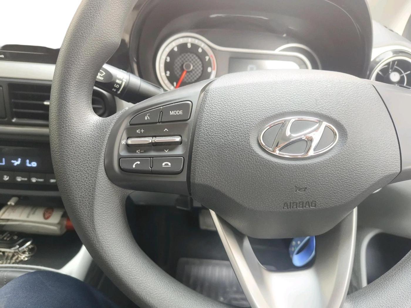 2022 Hyundai GRAND I10 NIOS SPORTZ AMT 1.2 KAPPA VTVT, Petrol, Automatic, 11,724 km, interior