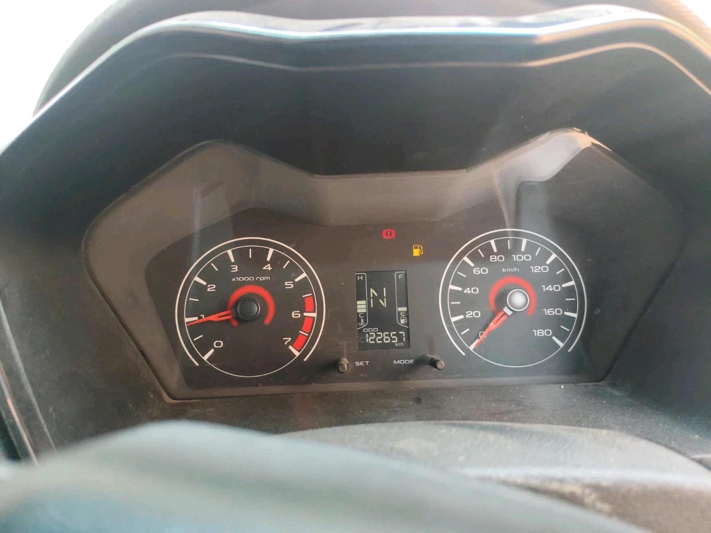 2018 Mahindra KUV 100 NXT K2 D 6S, Diesel, Manual, 1,24,000 km, interior