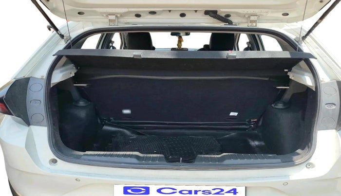 2020 Tata ALTROZ XT PETROL, Petrol, Manual, 60,113 km, exterior