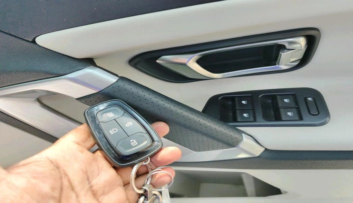 2022 Tata Safari XZA PLUS, Diesel, Automatic, 37,793 km, interior