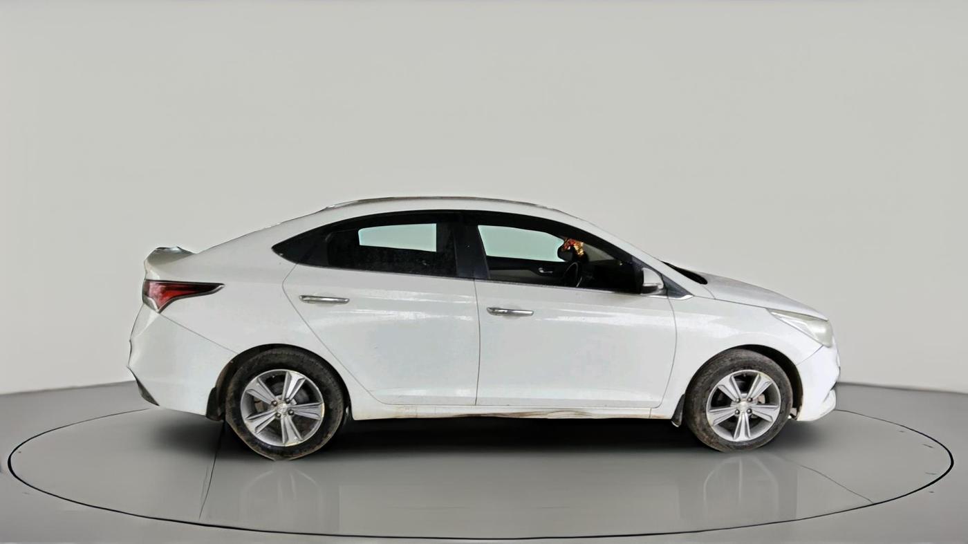 2018 Hyundai Verna 1.6 CRDI SX, Diesel, Manual, 1,65,595 km, exterior
