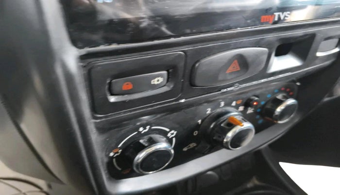 2013 Renault Duster 85 PS RXE DIESEL, Diesel, Manual, 2,03,312 km, interior